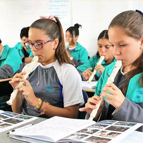 Secundarias particulares en Cuautitlán Izcalli formando jóvenes exitosos